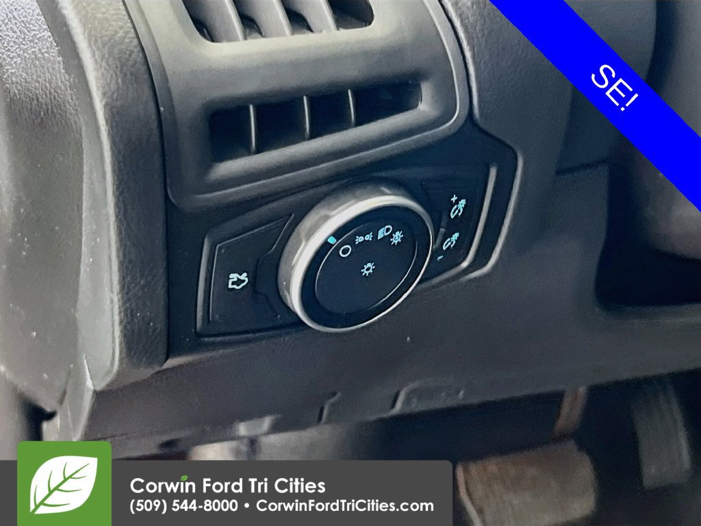 Used 2015 Ford Focus SE FWD image 19