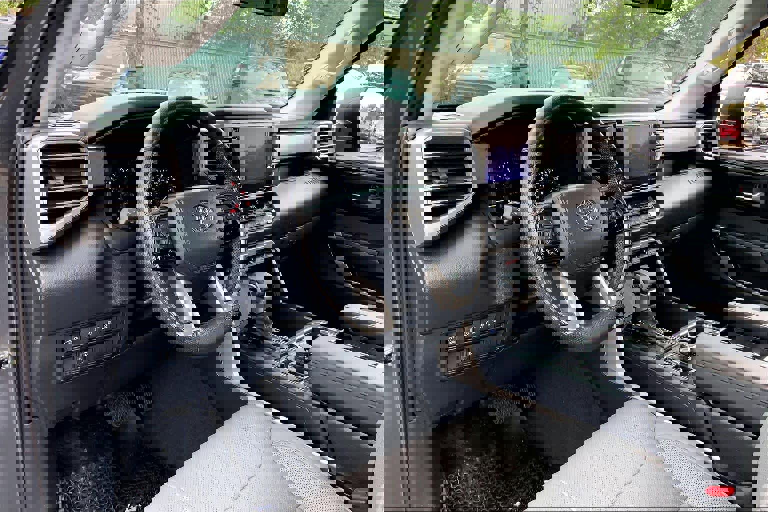 Used 2024 Toyota Tundra SR5 image 16