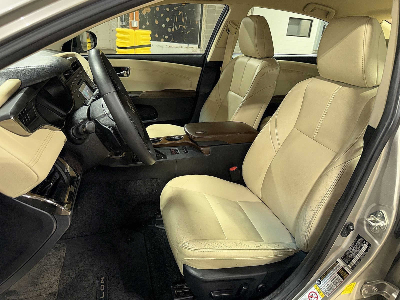 Used 2016 Toyota Avalon XLE w/ Protection Package FWD image 14