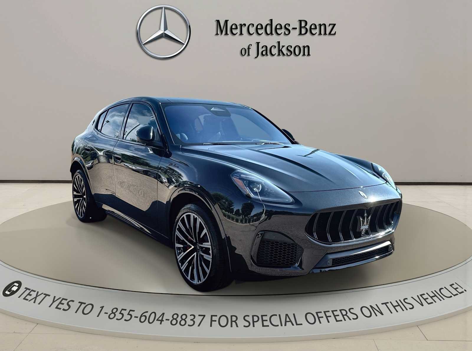 Used 2025 Maserati Grecale Modena AWD/4WD image 2