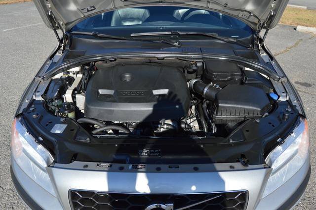 Used 2016 Volvo XC70 T5 Premier w/ Proximity Package FWD image 34