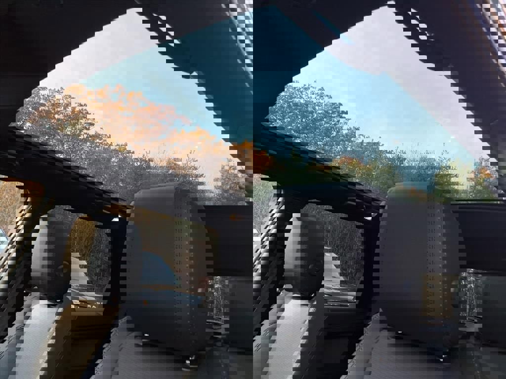 New 2025 Land Rover Discovery Sport Dynamic SE image 14