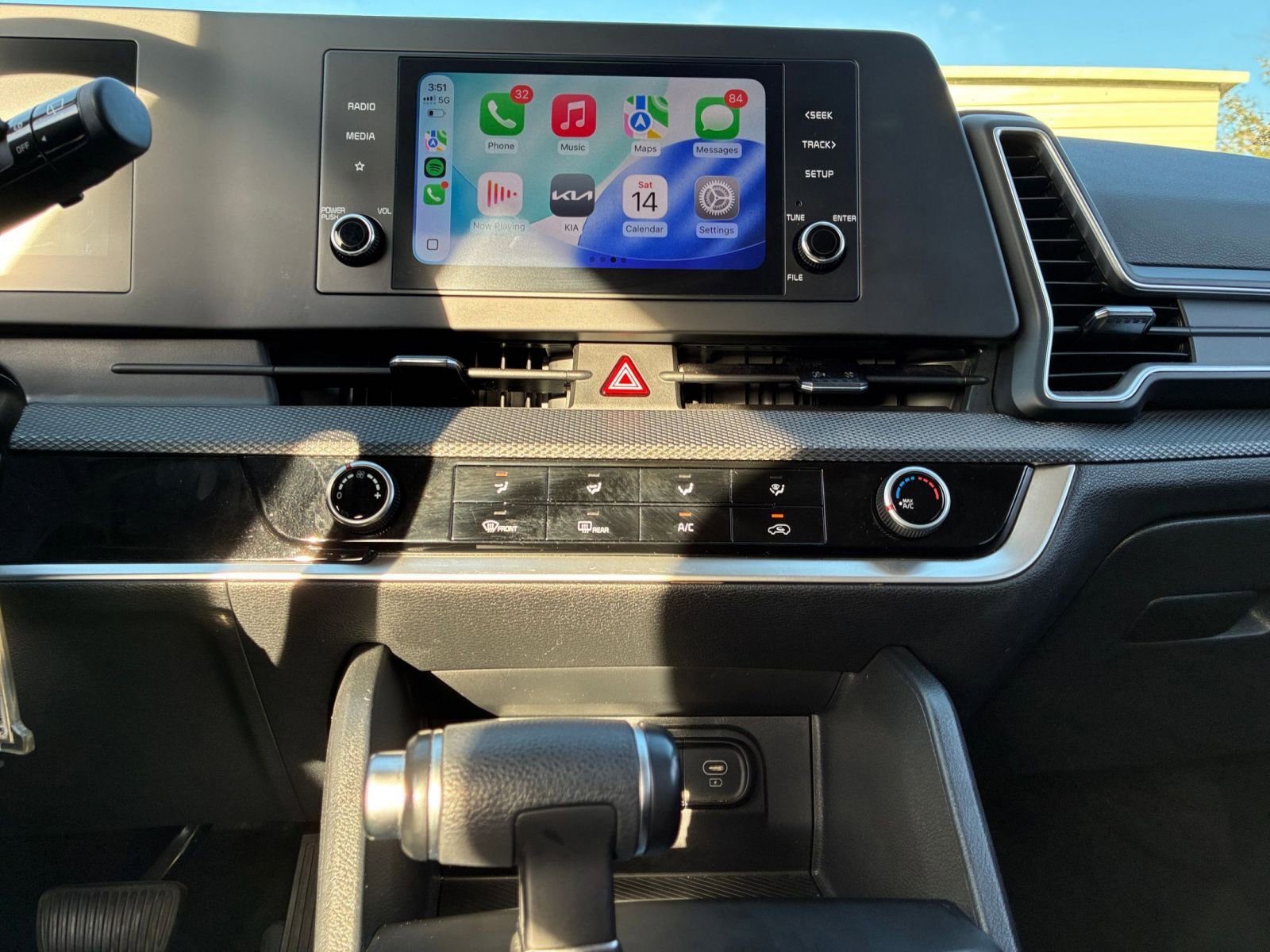 Used 2025 Kia Sportage LX image 17