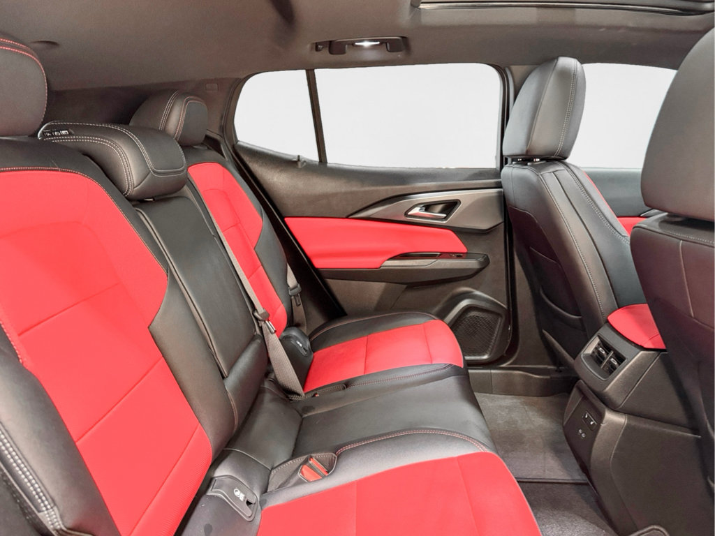 Used 2024 Chevrolet Equinox EV RS w/ LPO, Trailering Package FWD image 22