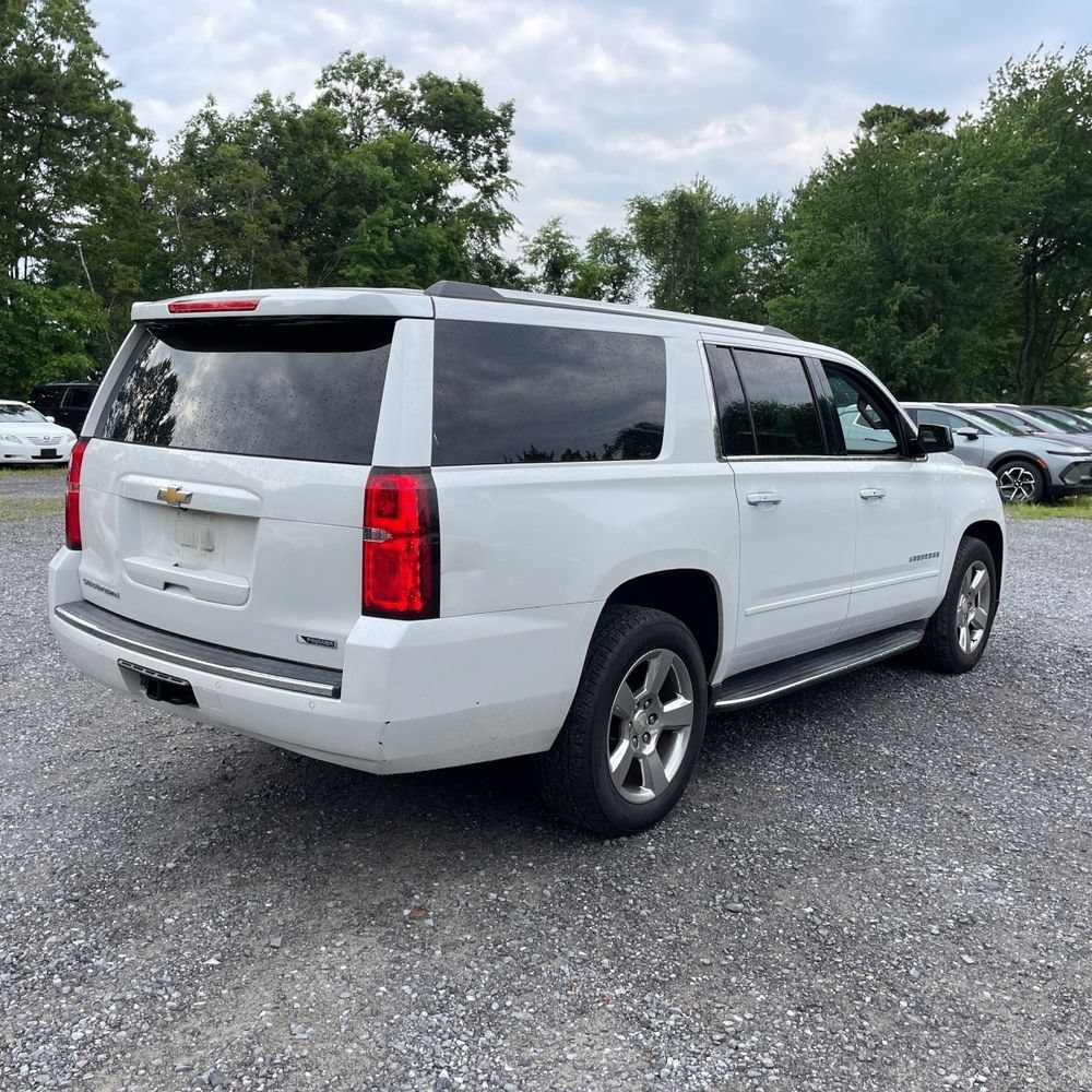 Used 2017 Chevrolet Suburban Premier AWD/4WD image 3