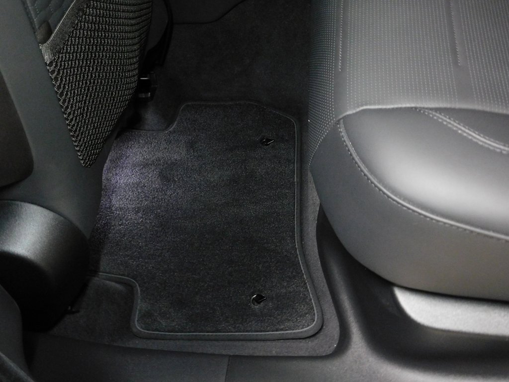 Used 2024 Jaguar F-PACE SVR image 84