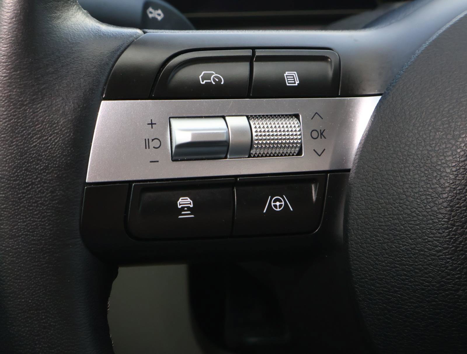 Used 2025 Hyundai Tucson SEL FWD image 24