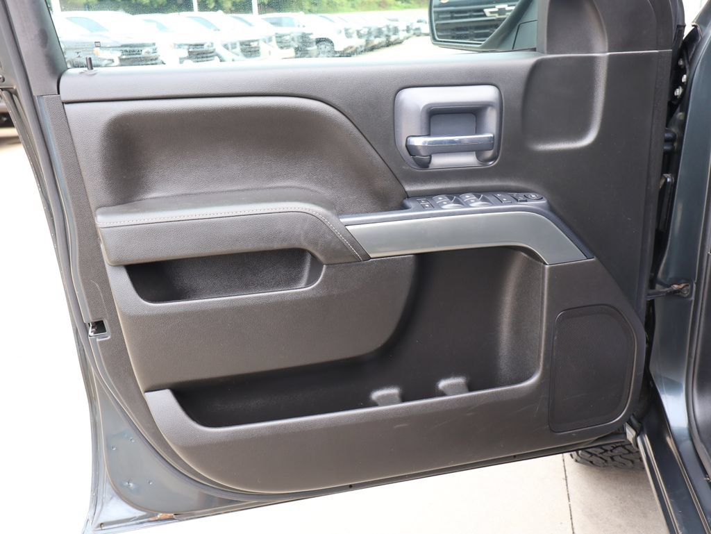 Certified 2019 Chevrolet Silverado 1500 LT w/ All Star Edition AWD/4WD image 10