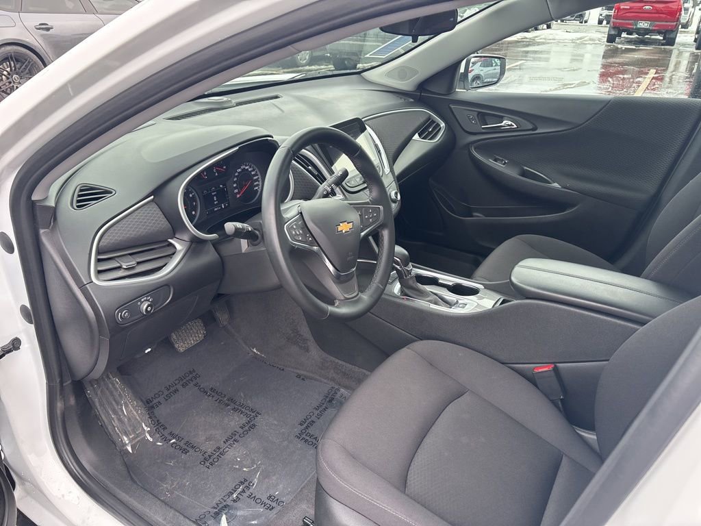 Used 2024 Chevrolet Malibu LT image 15