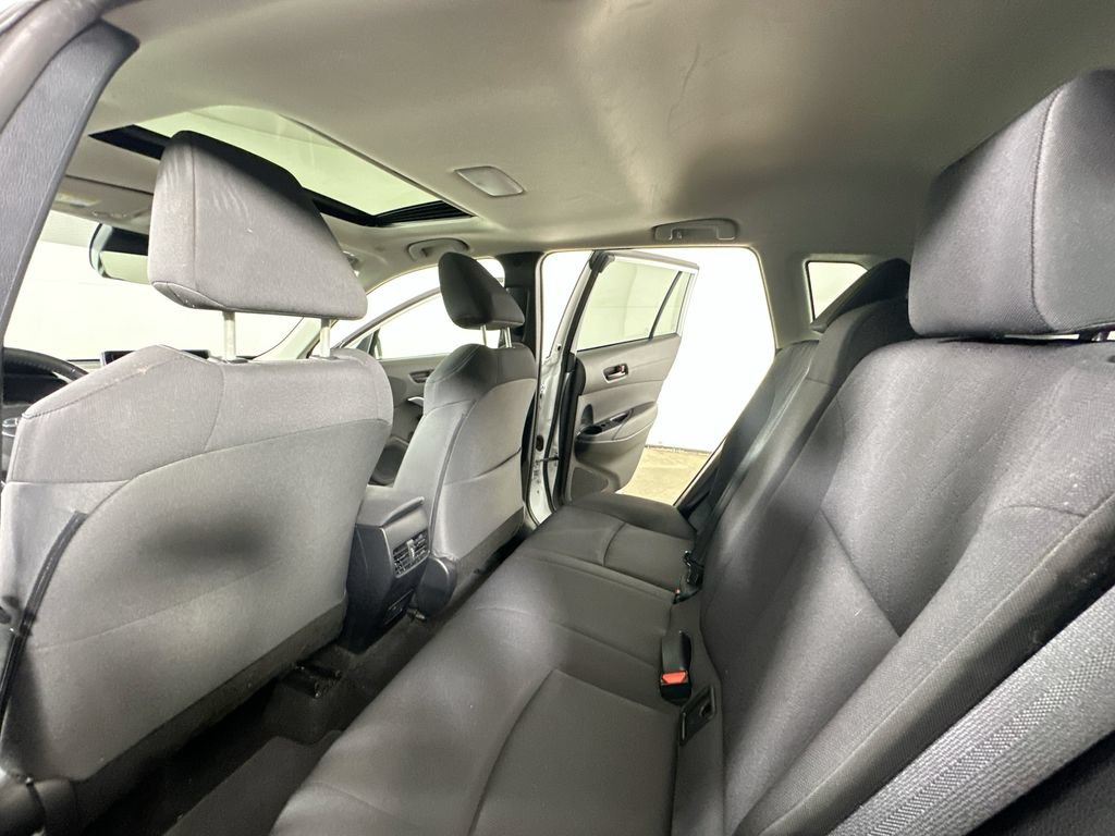 Used 2024 Toyota Corolla Cross LE w/ Moonroof Package FWD image 15
