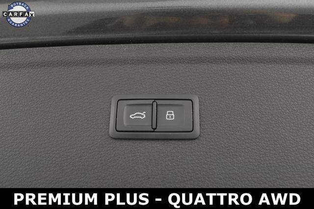 Used 2018 Audi SQ5 Premium Plus w/ Navigation Package image 14