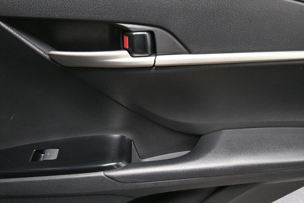 Certified 2025 Toyota Camry LE image 23