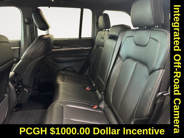Used 2024 Jeep Grand Cherokee Limited w/ Luxury Tech Group II image 21