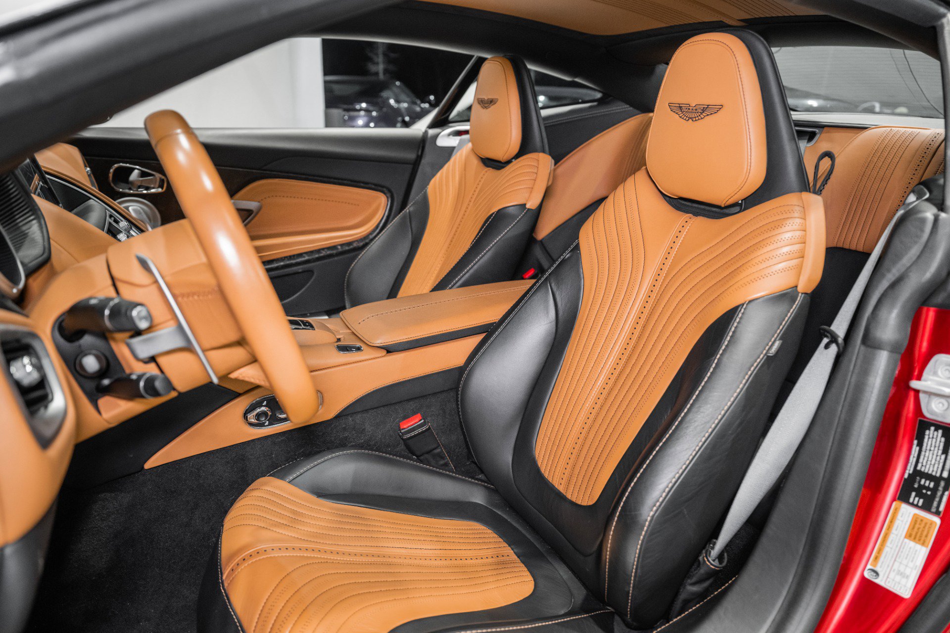 Used 2017 Aston Martin DB11 V12 image 12