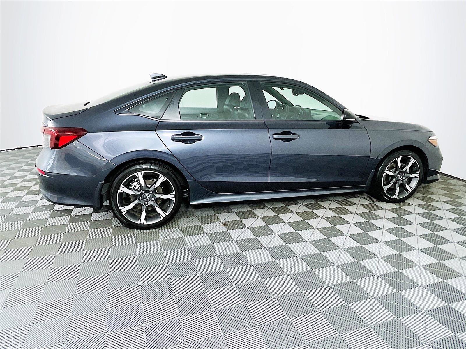 Used 2025 Honda Civic Sport Touring image 12