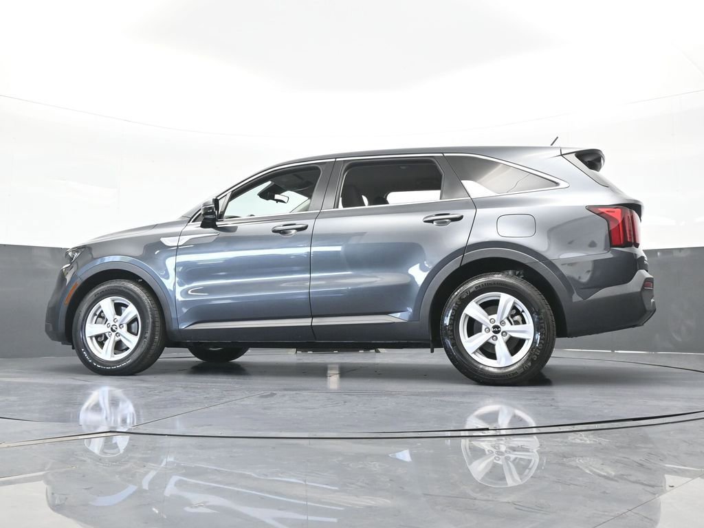 Used 2023 Kia Sorento LX FWD image 56