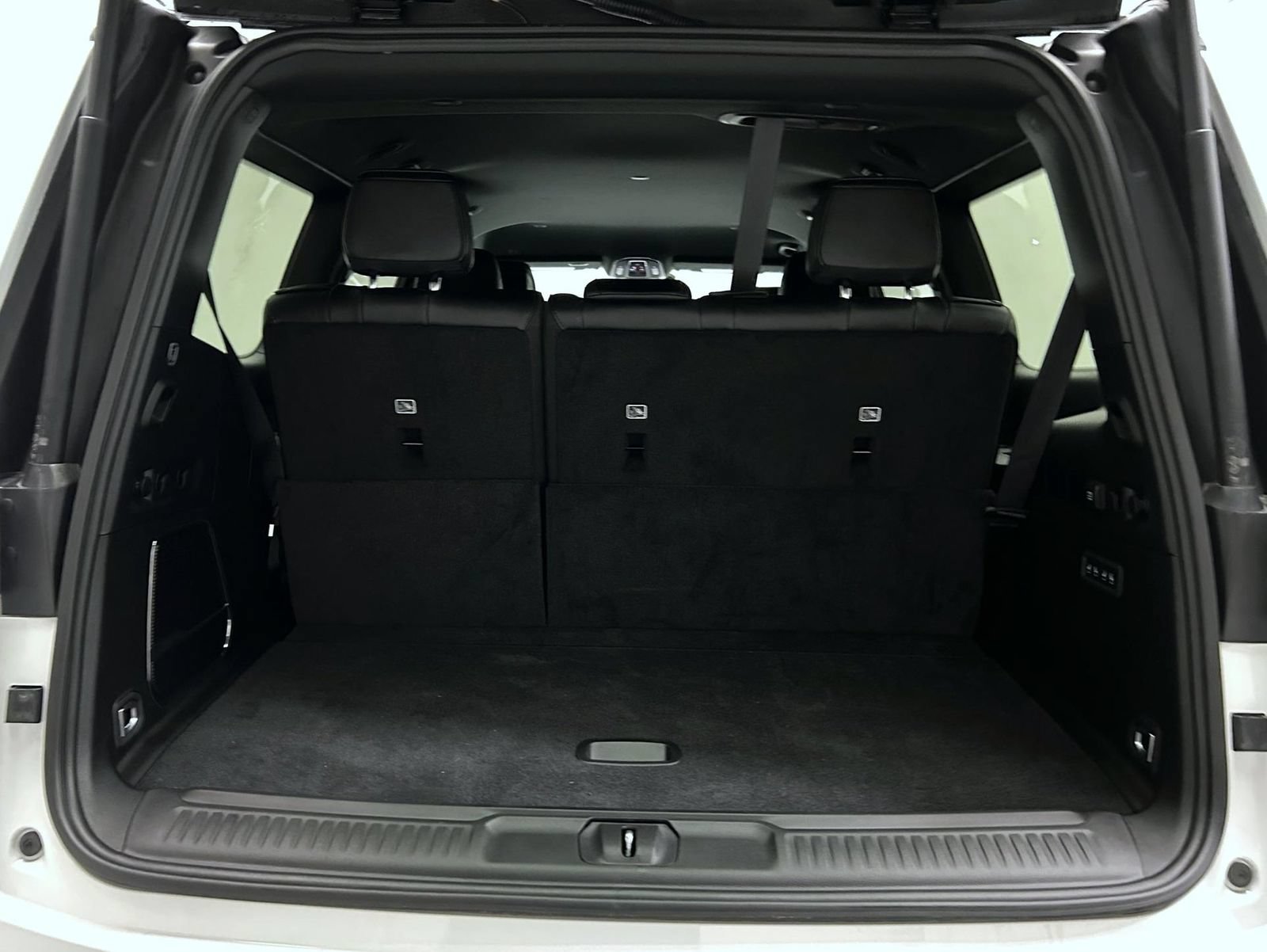 New 2026 Jeep Grand Wagoneer Limited w/ HD Trailer Tow Package AWD/4WD image 22