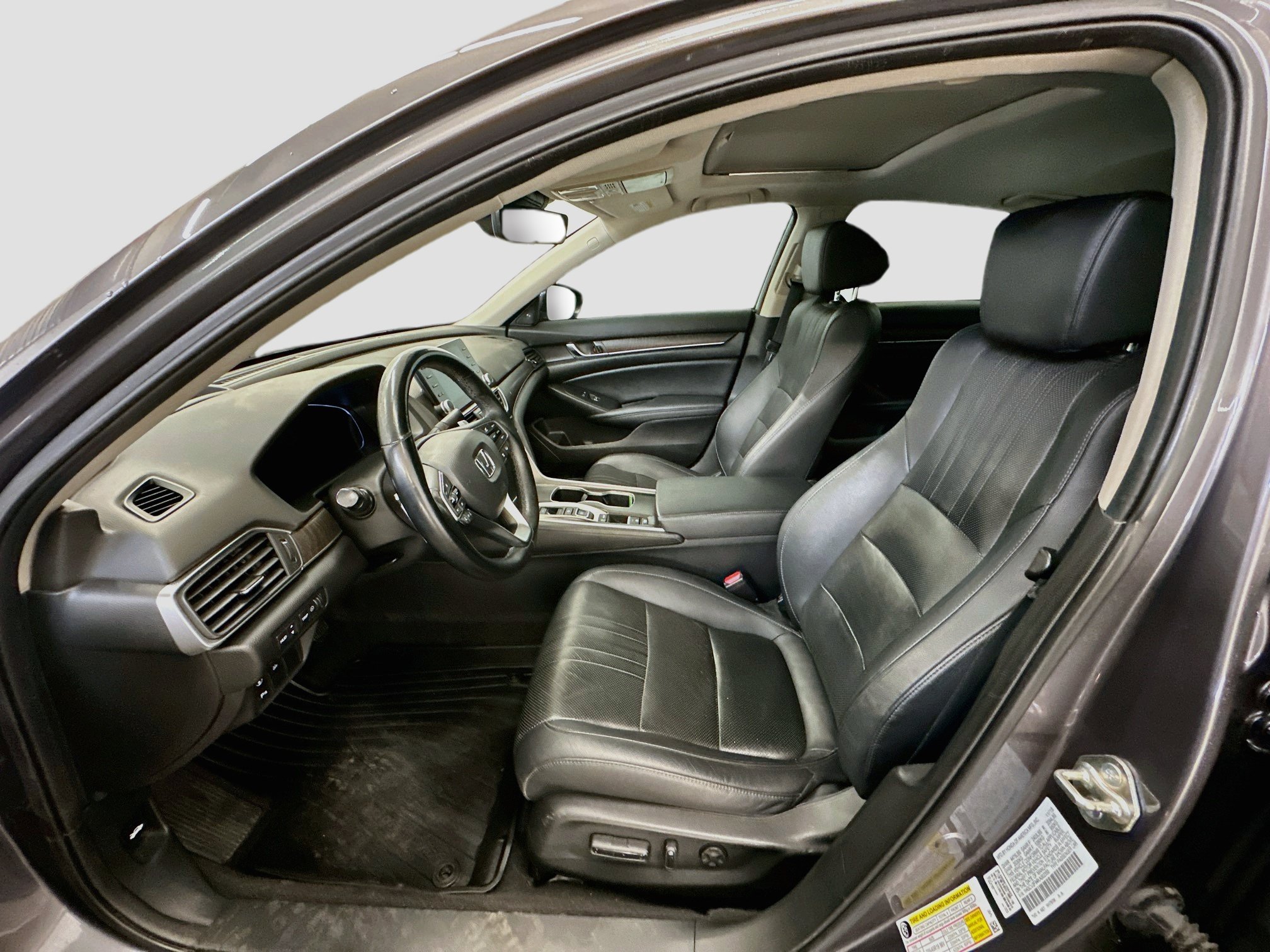 Used 2019 Honda Accord Touring image 13