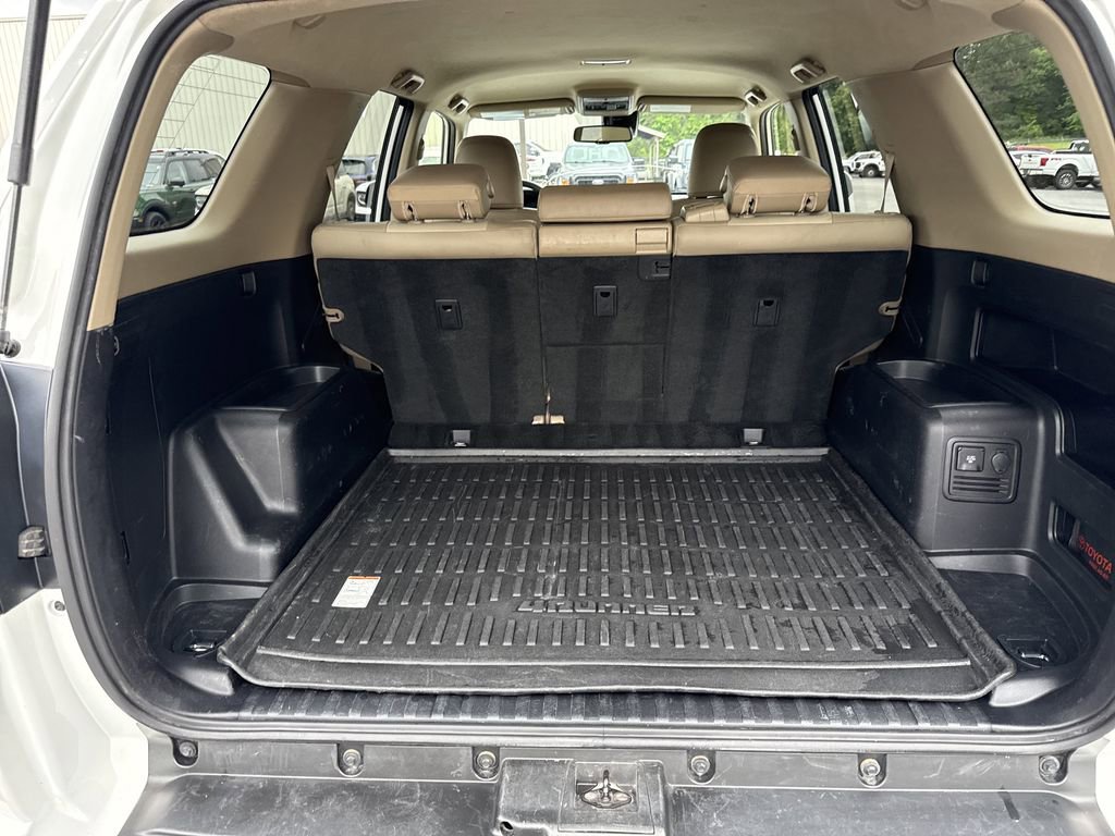 Used 2022 Toyota 4Runner SR5 Premium AWD/4WD image 18
