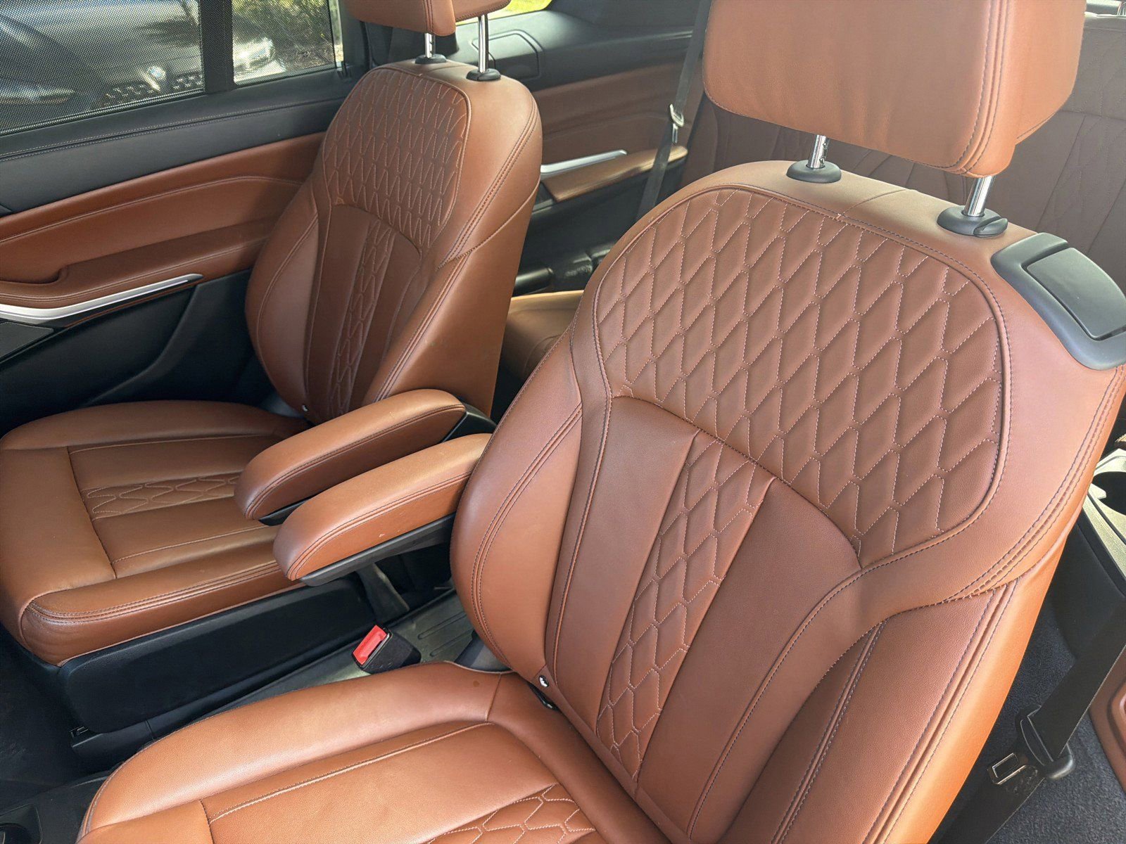 Used 2022 BMW X7 M50i w/ Dynamic Handling Package AWD/4WD image 22