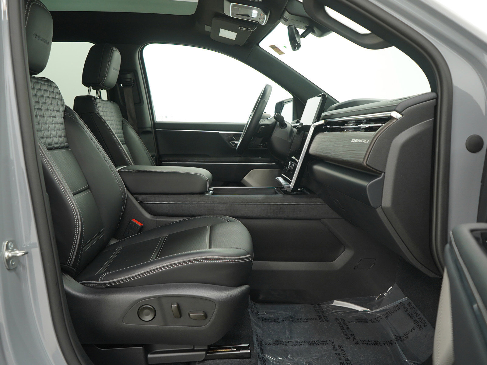 Used 2024 GMC Sierra EV Denali image 12