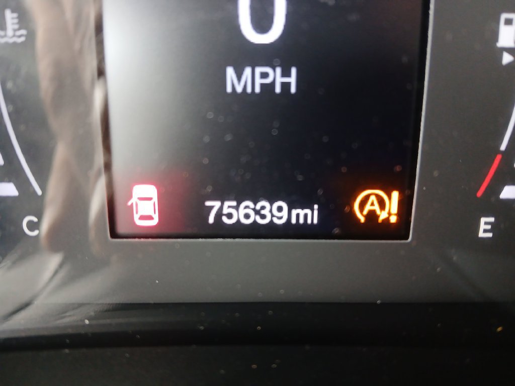 Used 2018 Jeep Compass Latitude w/ Cold Weather Group AWD/4WD image 18