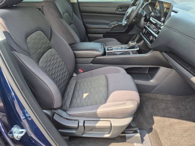 Certified 2025 Nissan Pathfinder SV AWD/4WD image 28