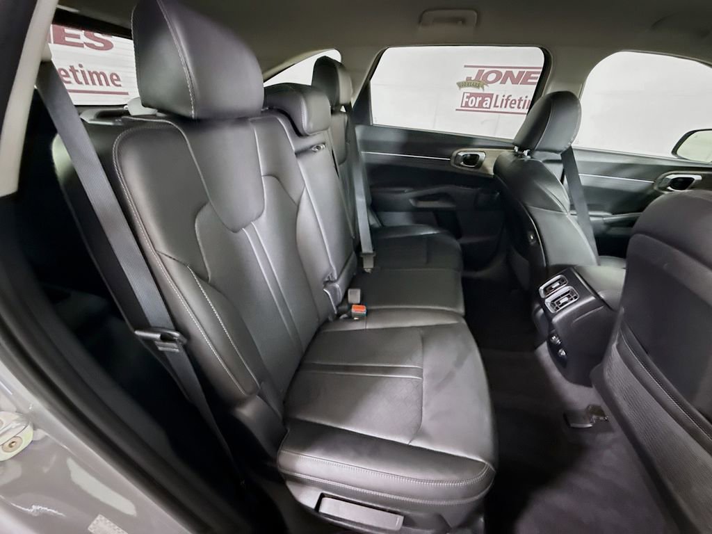 Used 2022 Kia Sorento S AWD/4WD image 32