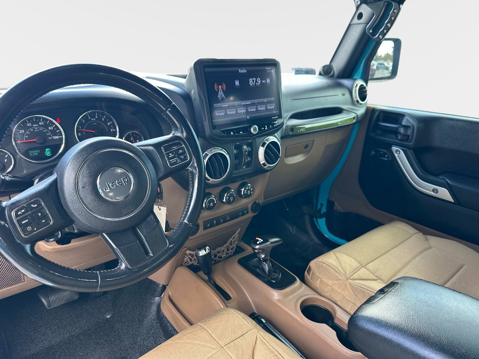 Used 2012 Jeep Wrangler Unlimited Sahara w/ Connectivity Group image 17