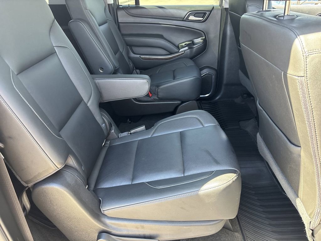 Used 2018 Chevrolet Suburban LT w/ LT Signature Package AWD/4WD image 13