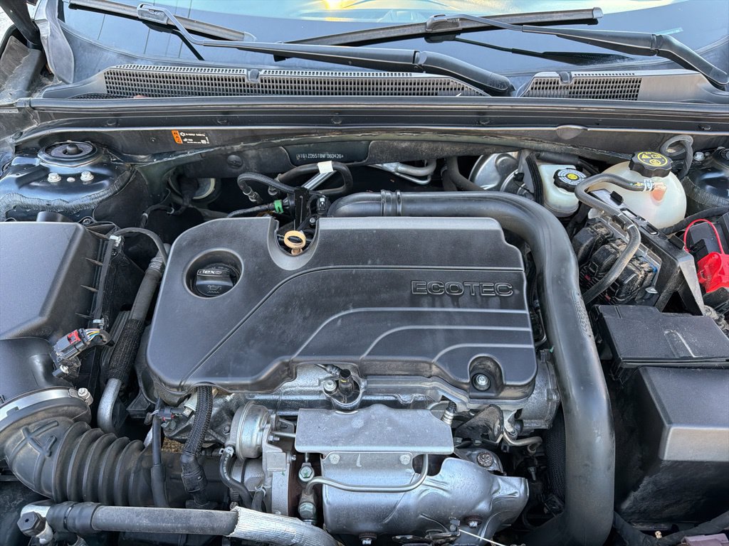 Used 2021 Chevrolet Malibu LT FWD image 24