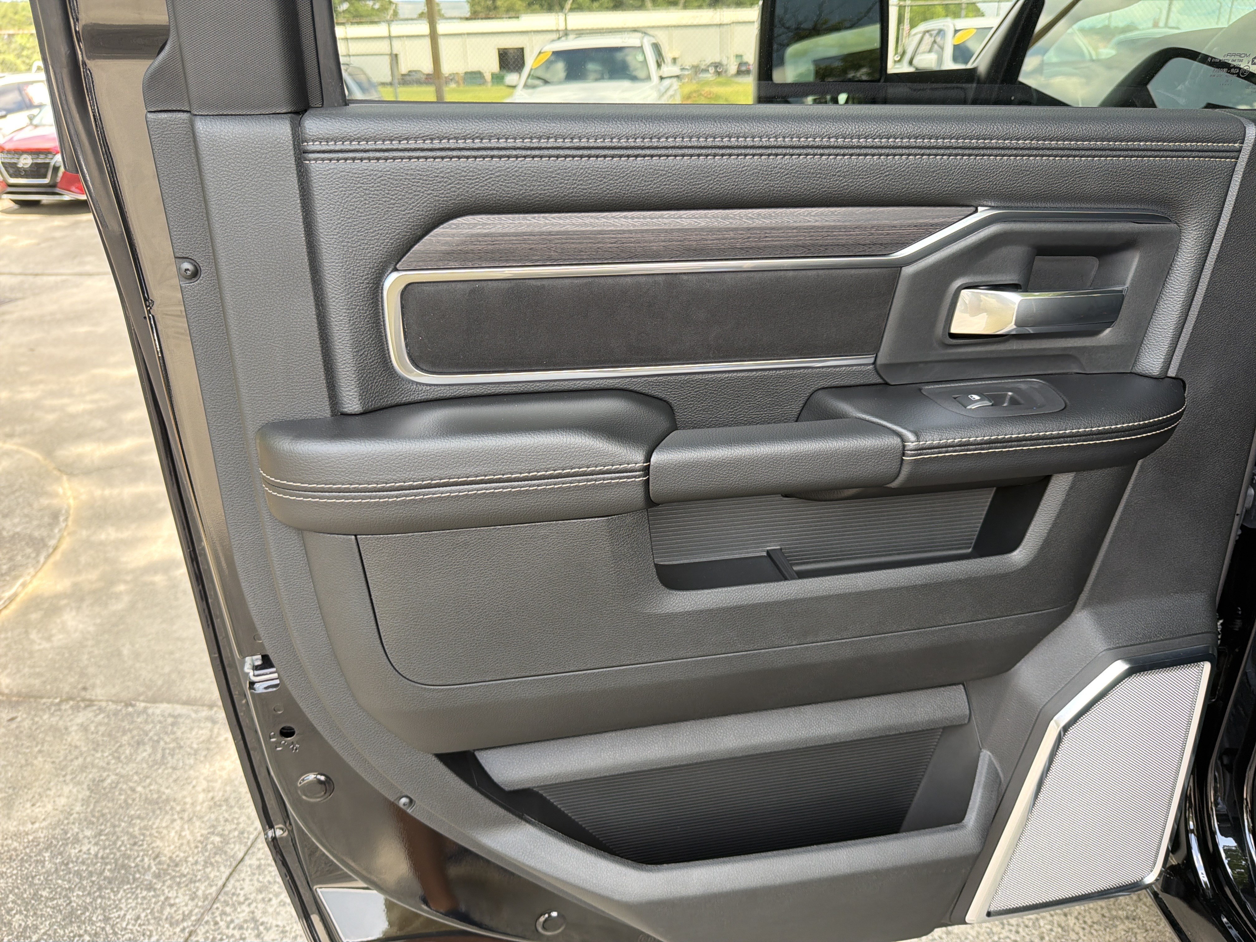 New 2026 RAM 5500 4x4 Crew Cab w/ Laramie Trim Package image 21