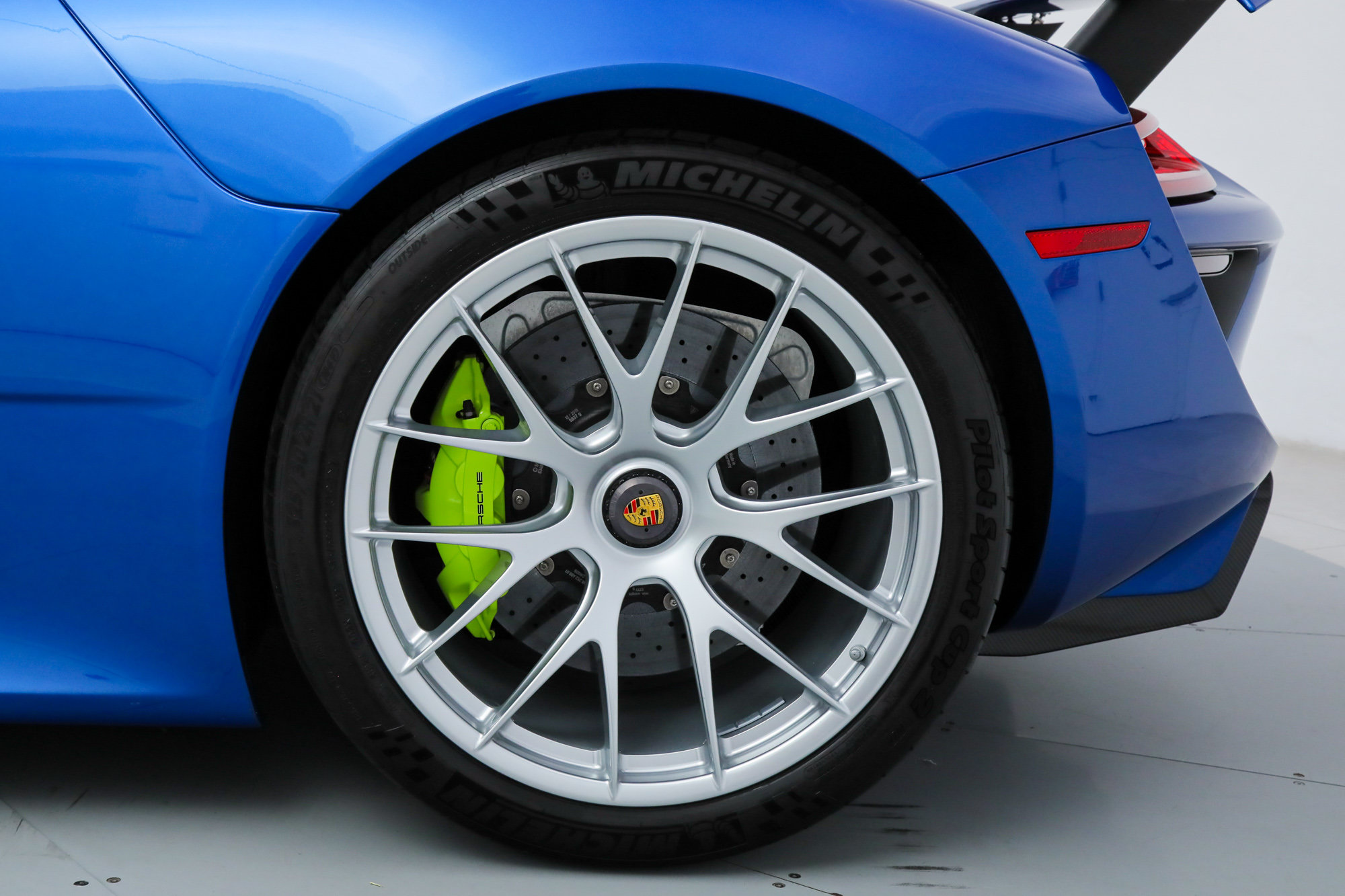 Used 2015 Porsche 918 Spyder AWD/4WD image 44