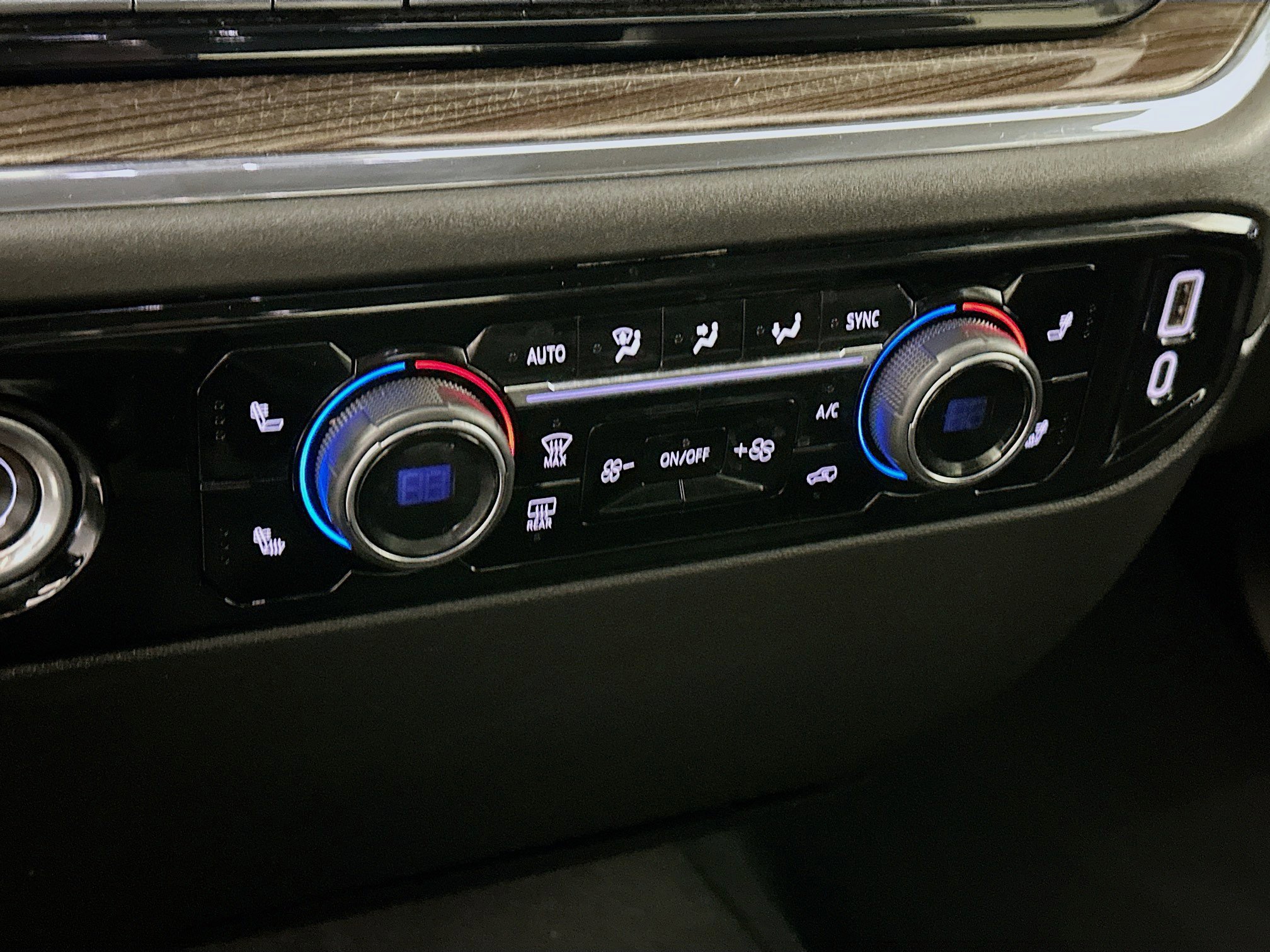 Used 2023 Chevrolet Silverado 1500 LT image 23