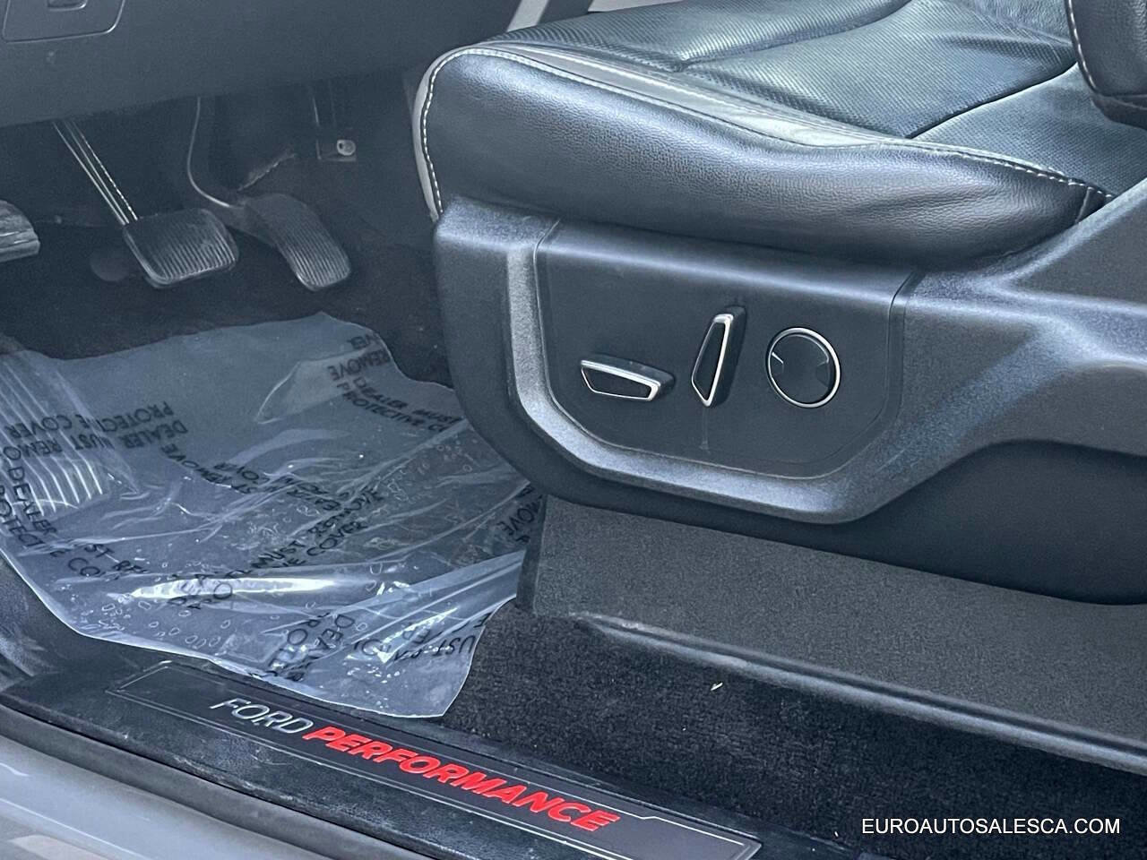 Used 2018 Ford F150 Raptor w/ Equipment Group 802A Luxury image 36