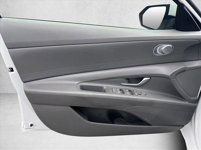 Used 2023 Hyundai Elantra SEL image 10