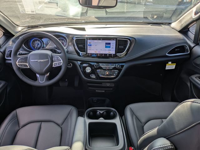New 2026 Chrysler Pacifica Select image 24