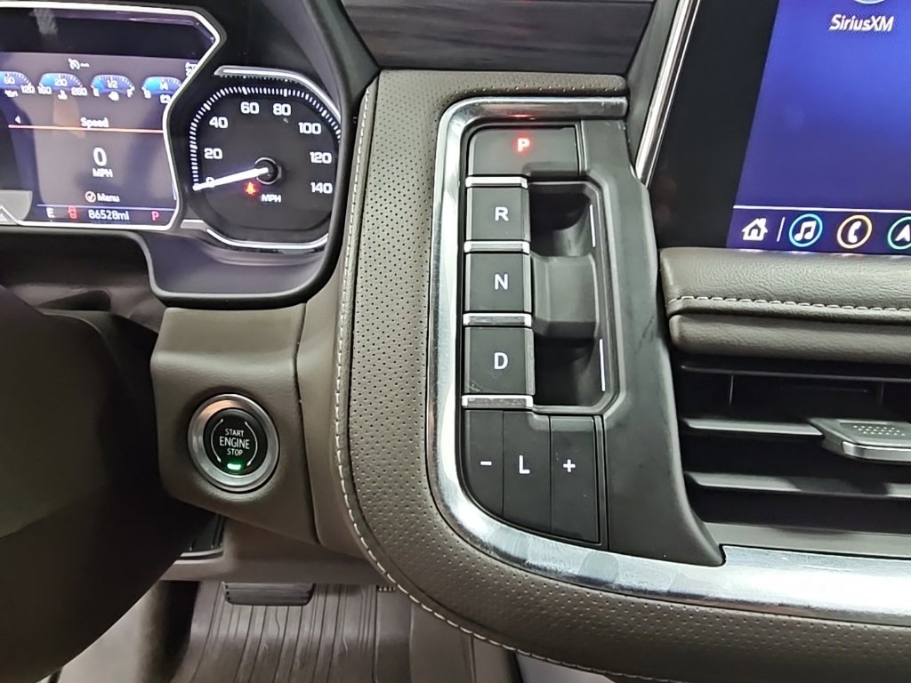Used 2021 GMC Yukon XL SLT w/ SLT Premium Package image 26