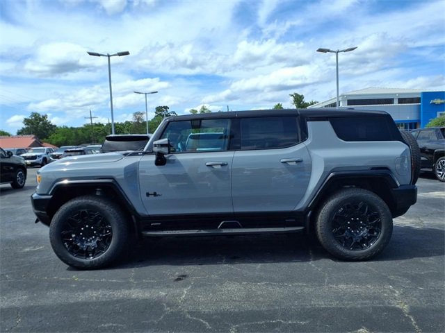 New 2025 GMC Hummer EV 3X w/ LPO, Dark Essentials Package image 10