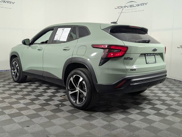 Certified 2024 Chevrolet Trax RS w/ Driver Confidence Package image 6