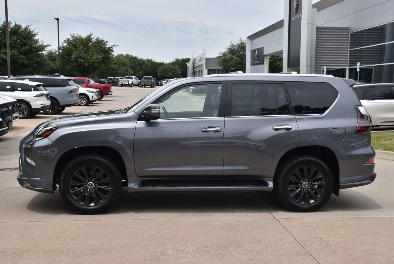 Used 2023 Lexus GX 460 Premium w/ Accessory Package AWD/4WD image 13