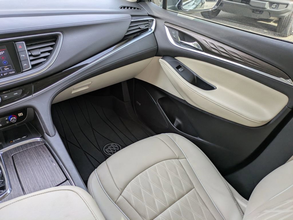 Certified 2023 Buick Enclave Avenir w/ Avenir Technology Package image 18