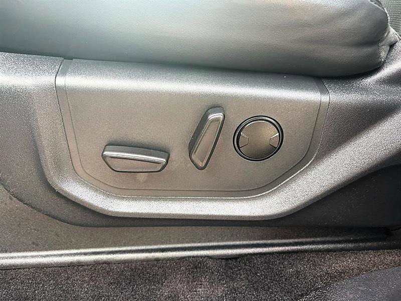 Used 2022 Ford Expedition XLT AWD/4WD image 23
