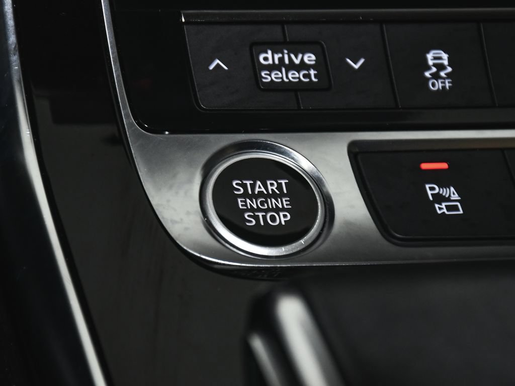 Used 2022 Audi Q8 Premium AWD/4WD image 36