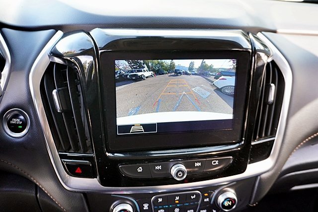 Used 2021 Chevrolet Traverse LT image 24