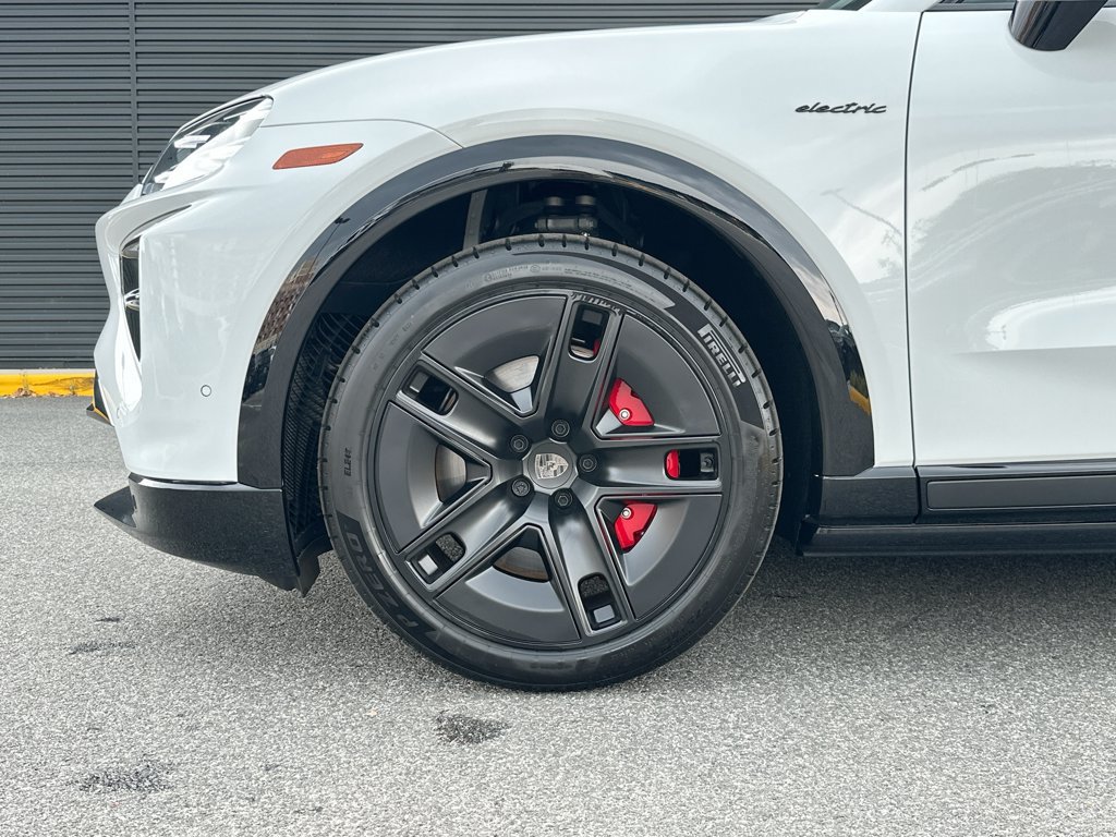 New 2026 Porsche Cayenne Turbo AWD/4WD image 33