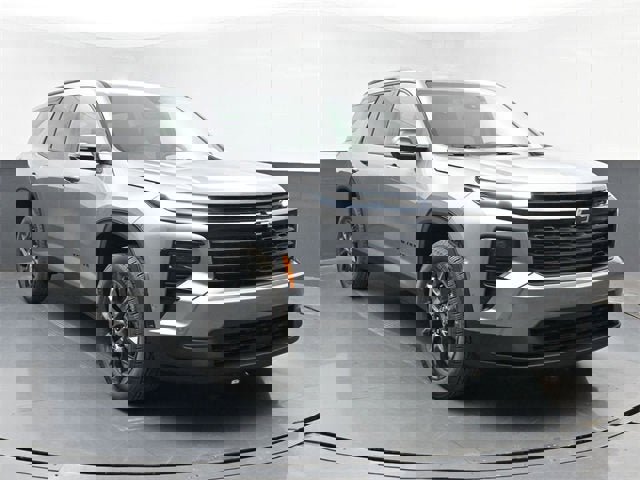 New 2026 Chevrolet Traverse LT w/ Enhanced Driving Package image 2