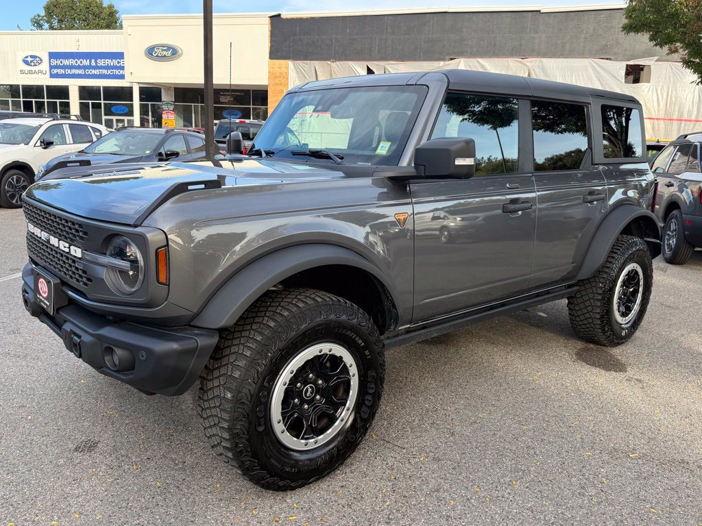 Used 2023 Ford Bronco Badlands w/ Sasquatch Package AWD/4WD image 4