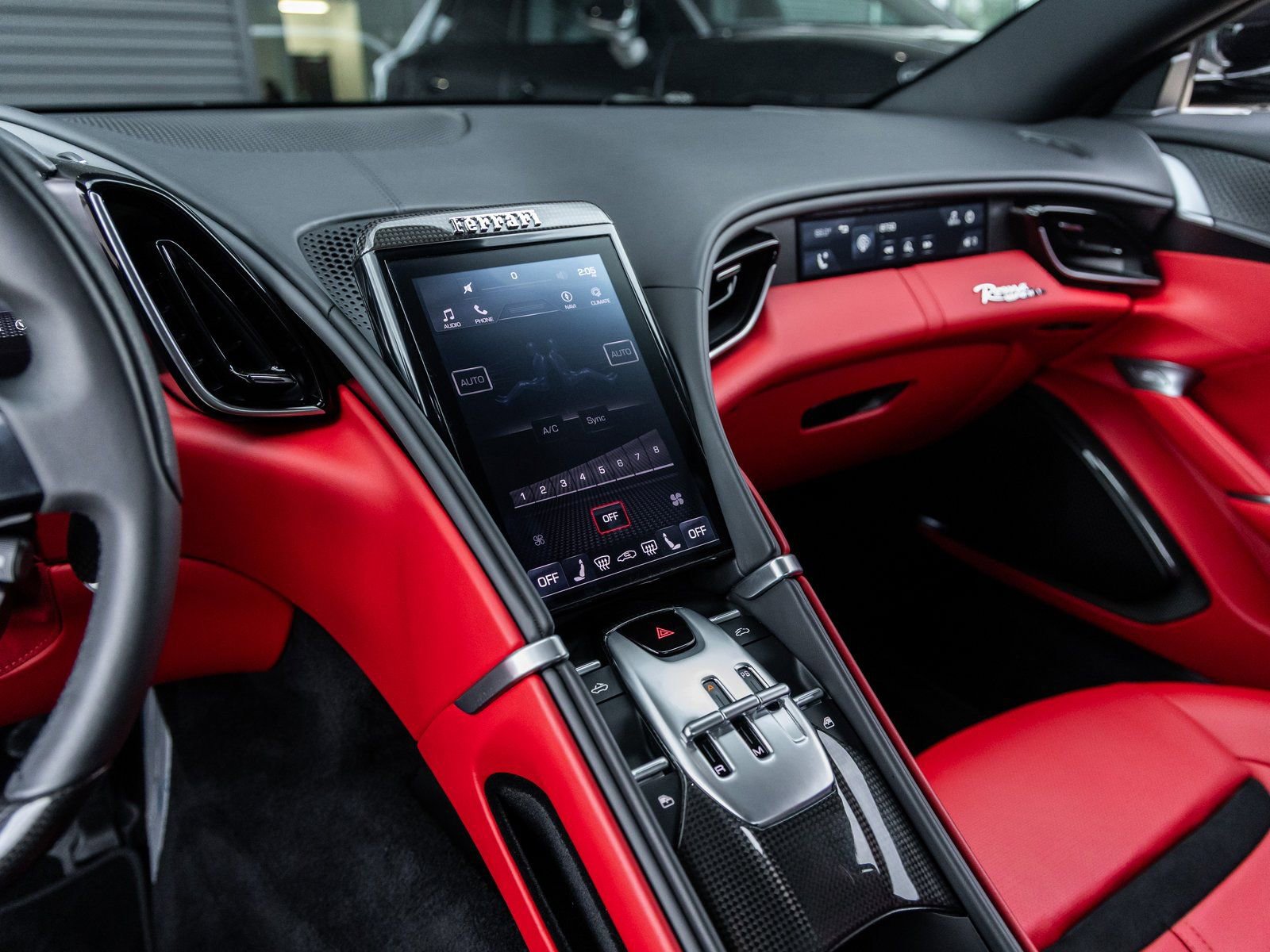 Used 2024 Ferrari Roma Spider image 36