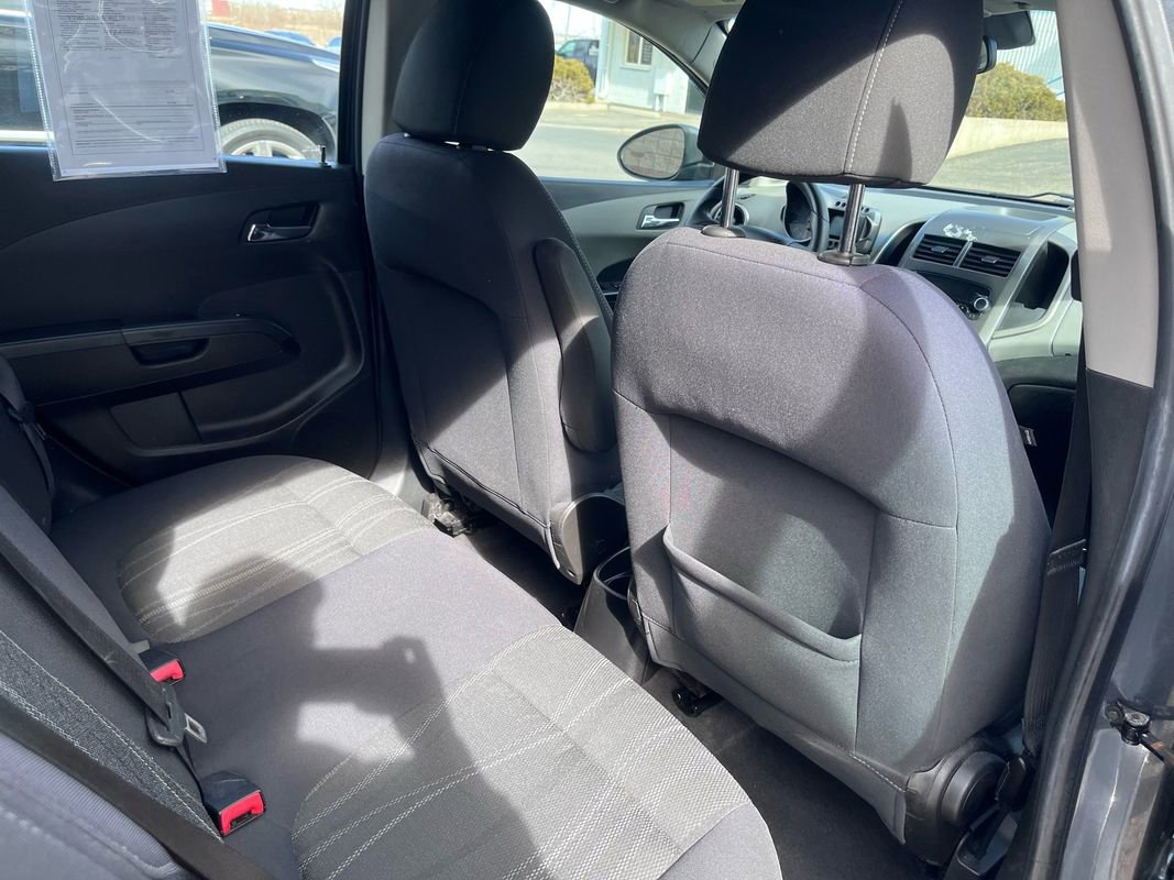 Used 2013 Chevrolet Sonic LT image 17